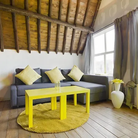 Old Vest Homestay